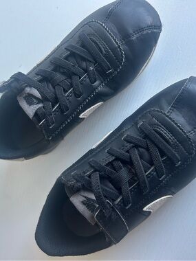 Nike Kids Black Sneakers
